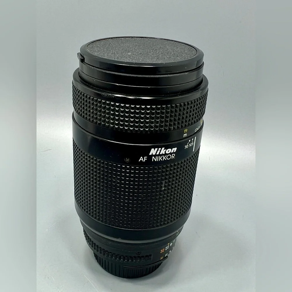 Nikon AF NIKKOR 70-210mm Lens in Black